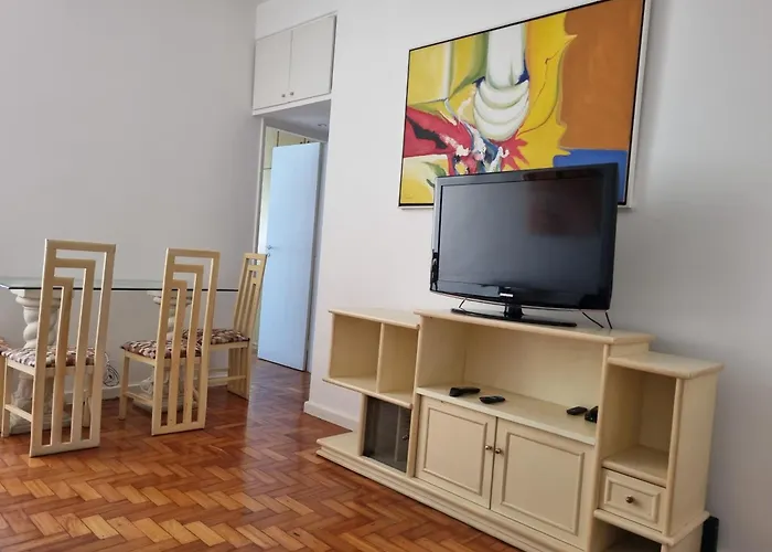 Ape Com 2 Quartos Super Bem Localizado Em Copa